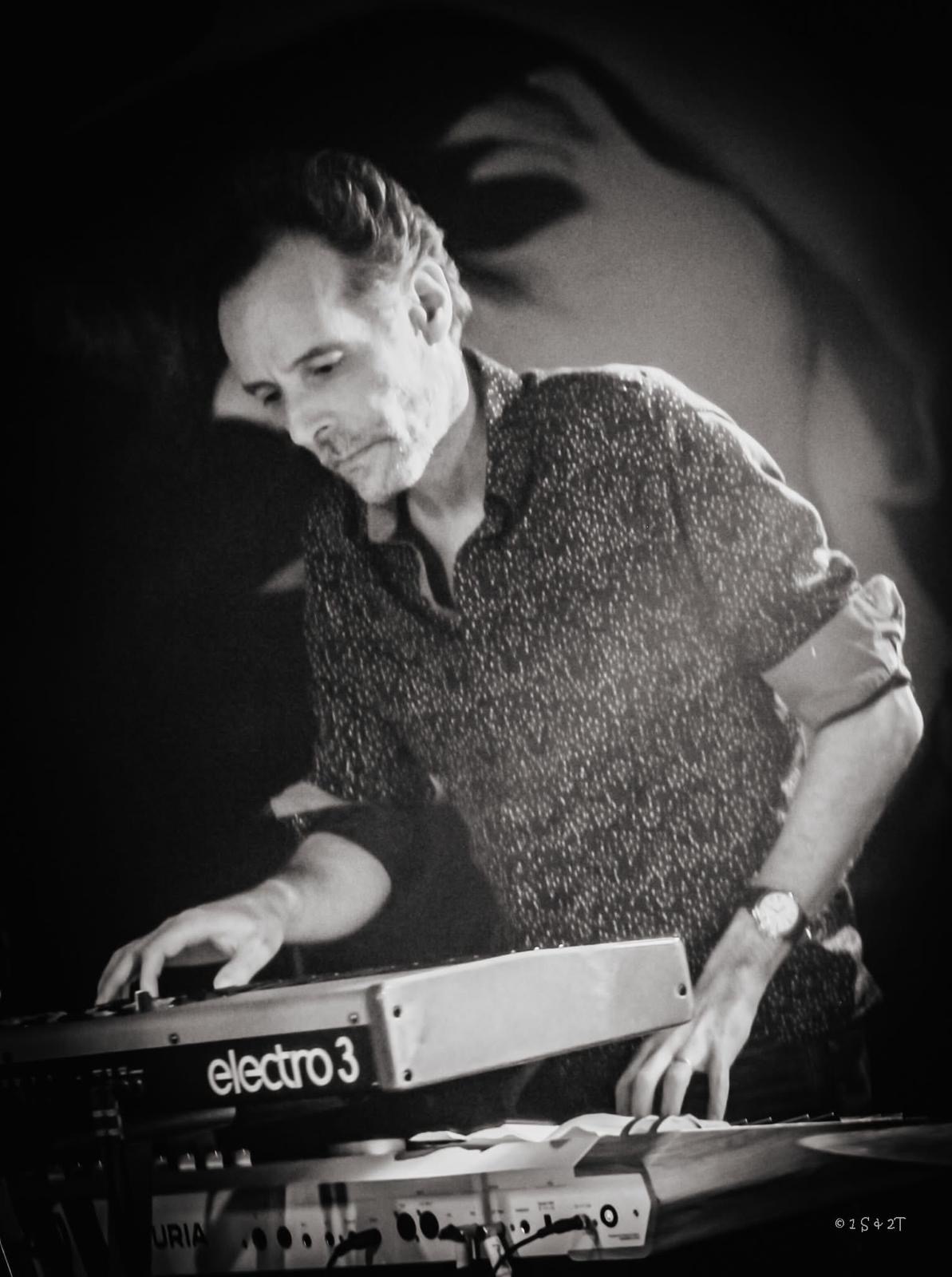 THE EXIT ENDS — Keyboard